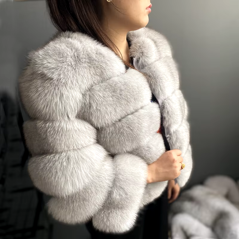 Classics Short fox fur coat WG-50/50 - WGLUVF