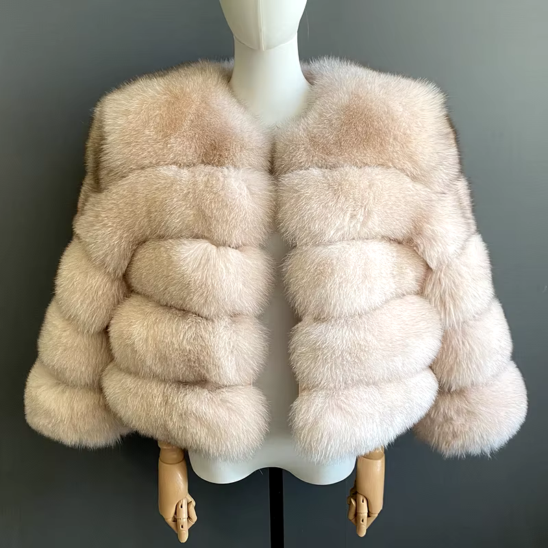 Classics Short fox fur coat WG-50/50 - WGLUVF
