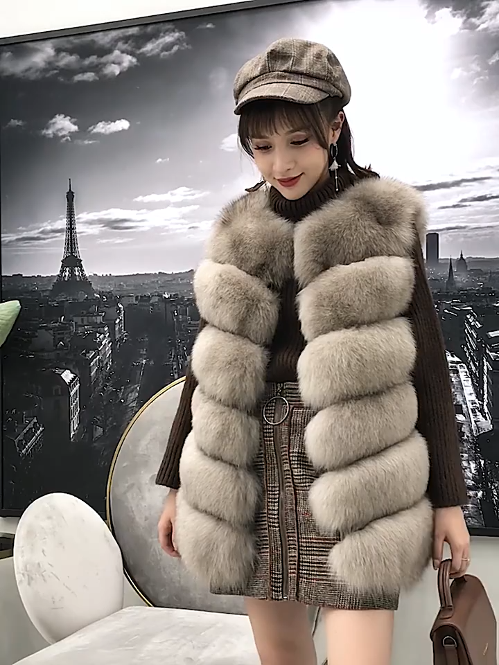 Standard length diagonal fox fur vest - WGLUVF