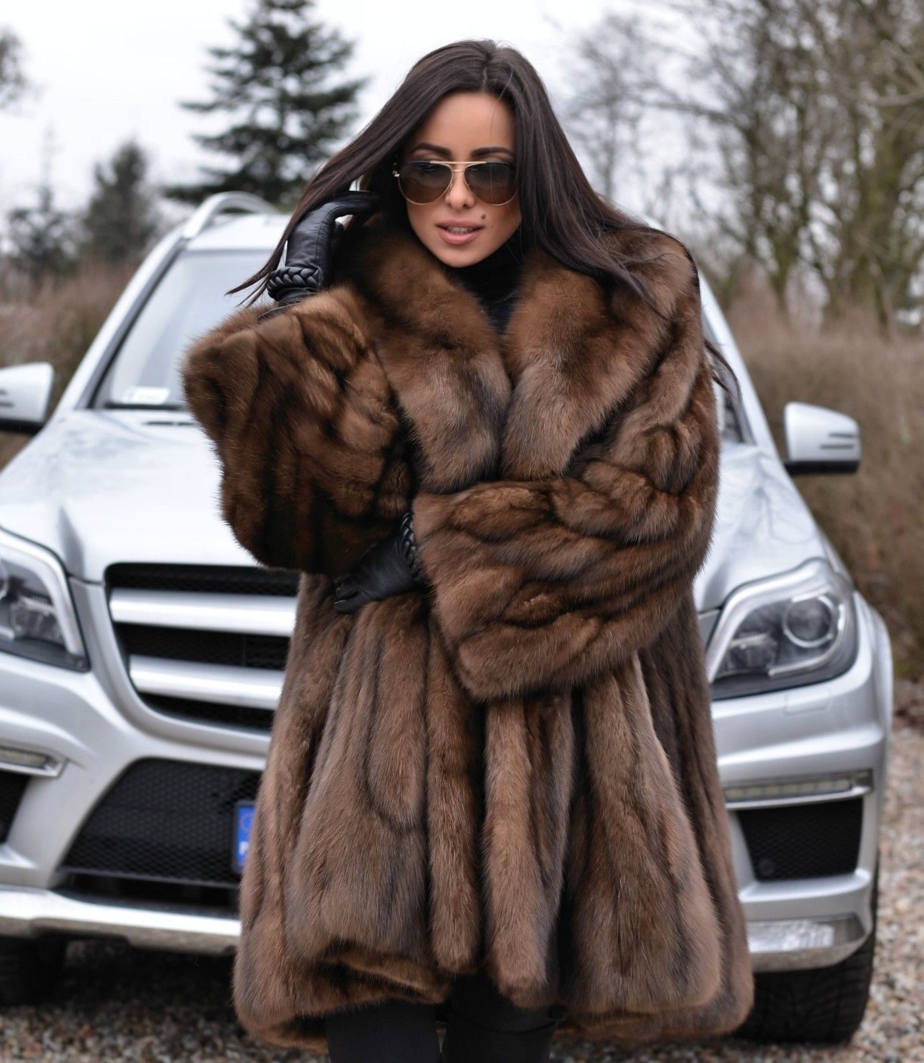 The Sustainable Fur Trends For Winter 2024/2025 Fashion - WGLUVF